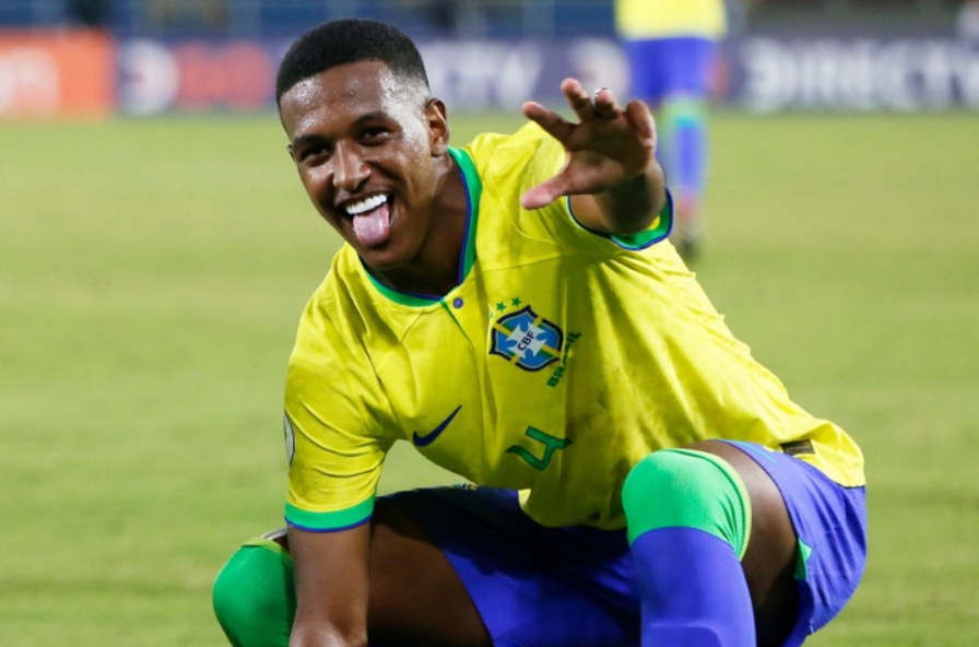 Нападающий в московский клуб, Продажа за 25 млн. евро и Зимний переход: Трансферные и Футбольные новости РПЛ. Главное, что случилось на российском трансферном рынке.-2