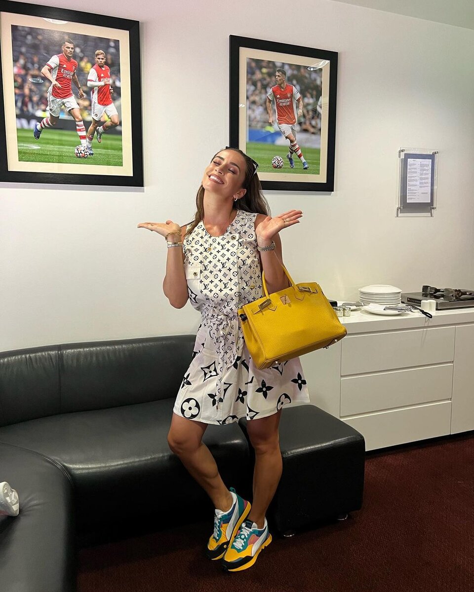 Листайте вправо, чтобы увидеть больше изображений