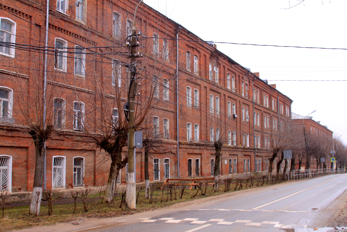 Небольшой городок на северо-западе Подмосковья. Как выглядит и что там  происходит. | Travel_and_Транспорт | Дзен