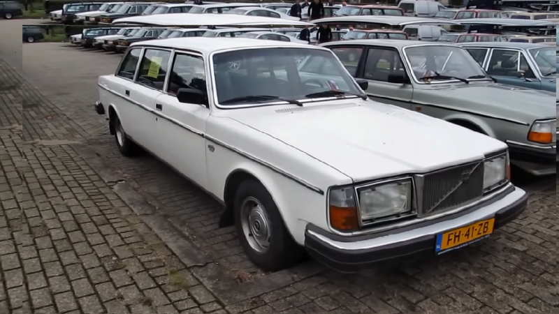   Volvo 264 TE         bibimot  