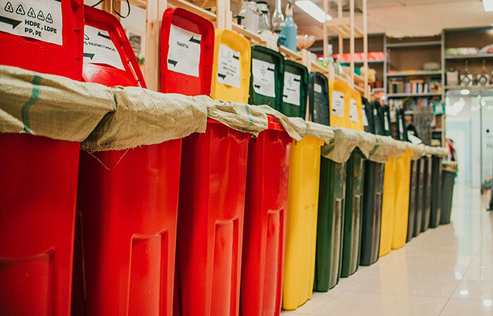 Немузей Мусора внутри. Фото из интернета. Там сперва непривычно, но совсем не страшно) 