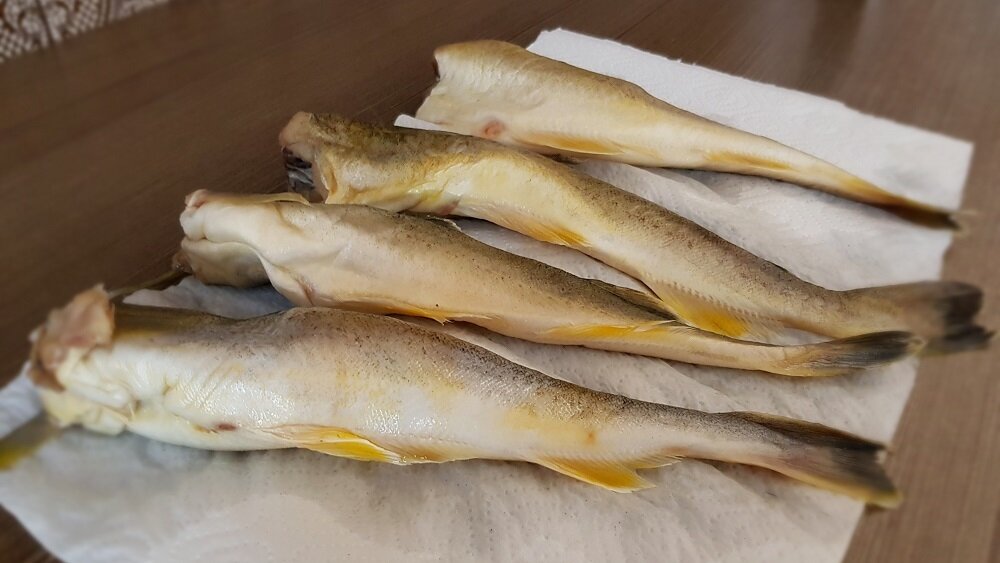    Помоем тушки рыбы