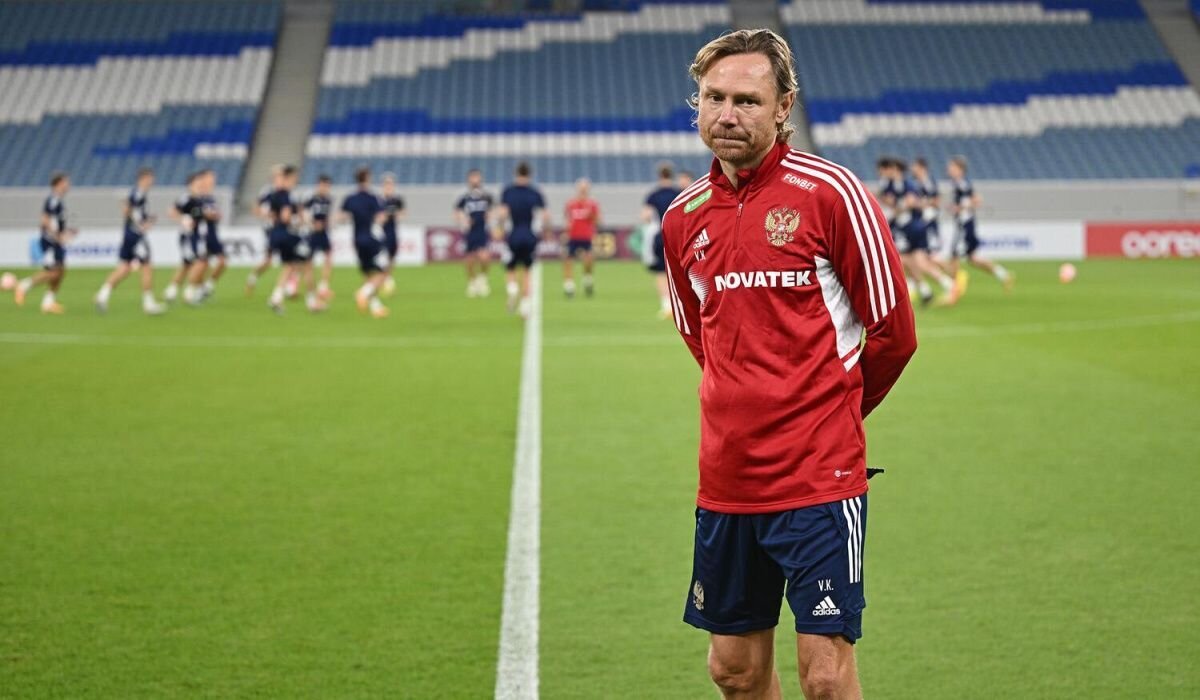     Главный тренер сборной России по футболу Валерий Карпин. Источник: rsport.ria.ru Автор фото: Григорий Сысоев
