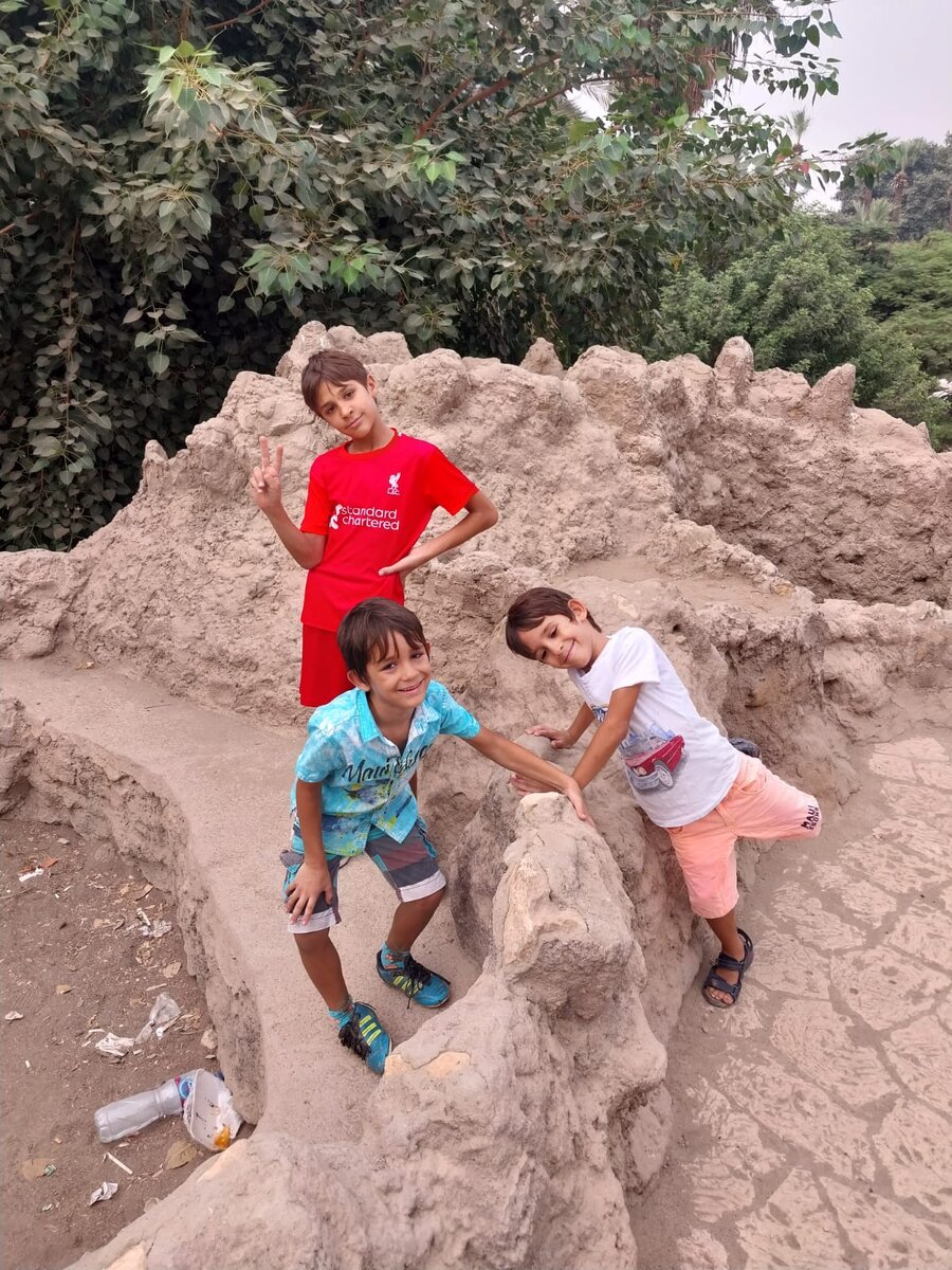 Юрий, Ясин и Юнис - почти футбольная команда