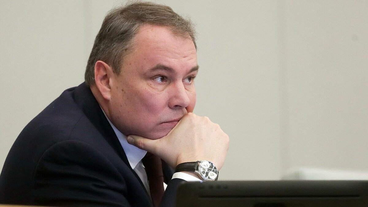 Петр Толстой: «Слово “россиянин” появилось в 90-е, его использовал Ельцин с подачи вражеской пропаганды». Фото: duma.gov.ru