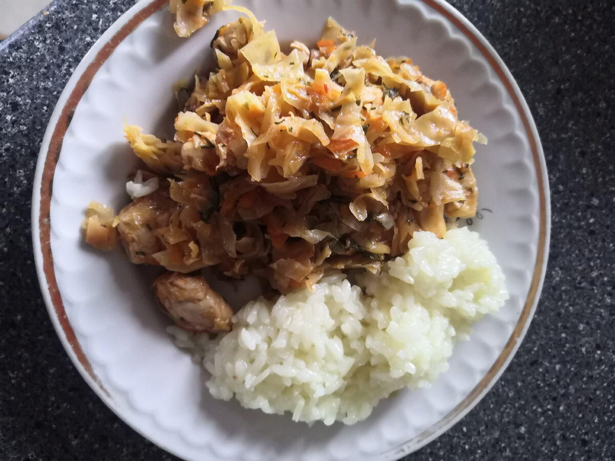 Капуста тушеная с курицей+рис