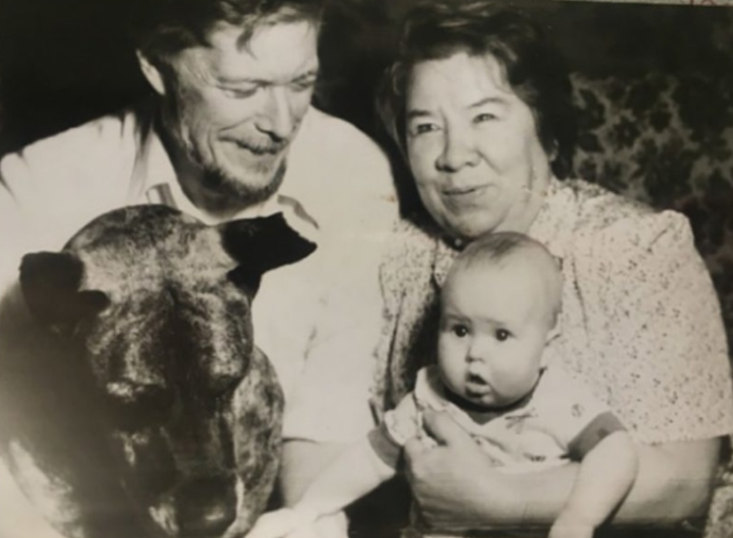 Кира Крейлис-Петрова с мужем и внуком