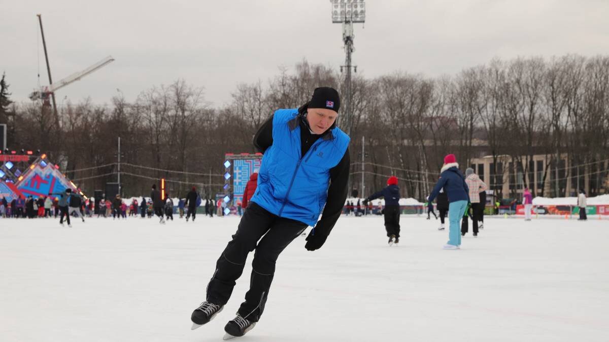 Каток москва спорт