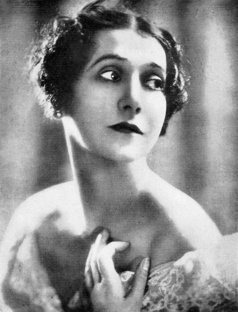 Неочевидные красавицы: 5 воспеваемых женщин своего времени. Так ли они ...