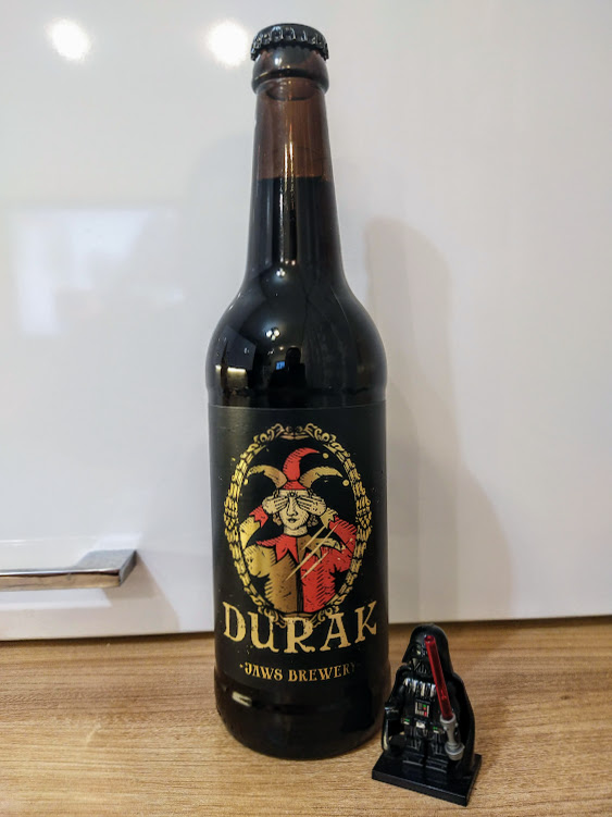 У дурака то третий глаз!)))