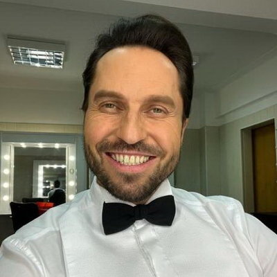     На «Песне года» выступил вернувшийся в Россию Александр Ревва