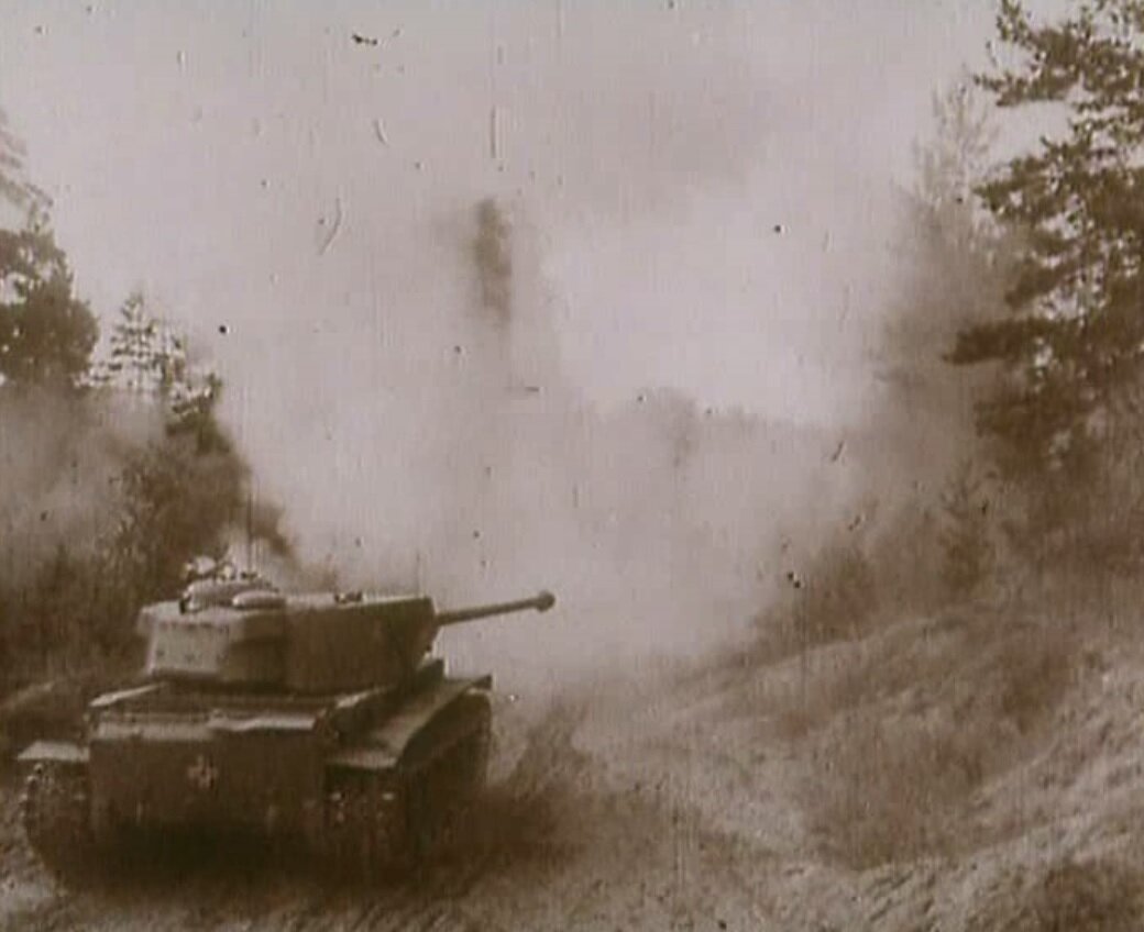Бутафорские танки Pz.IV и БТ-5 в советском сериале "Война на западном ...