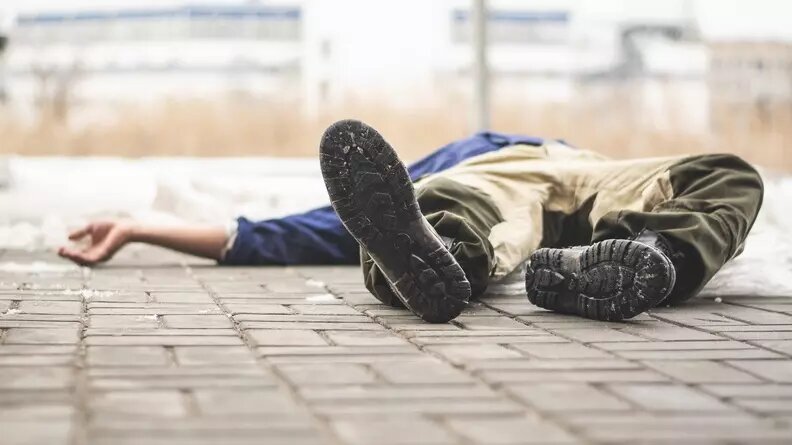     В Ростовской области на территории «Исаевского машиностроительного завода» нашли тело человека, сообщает Donday.