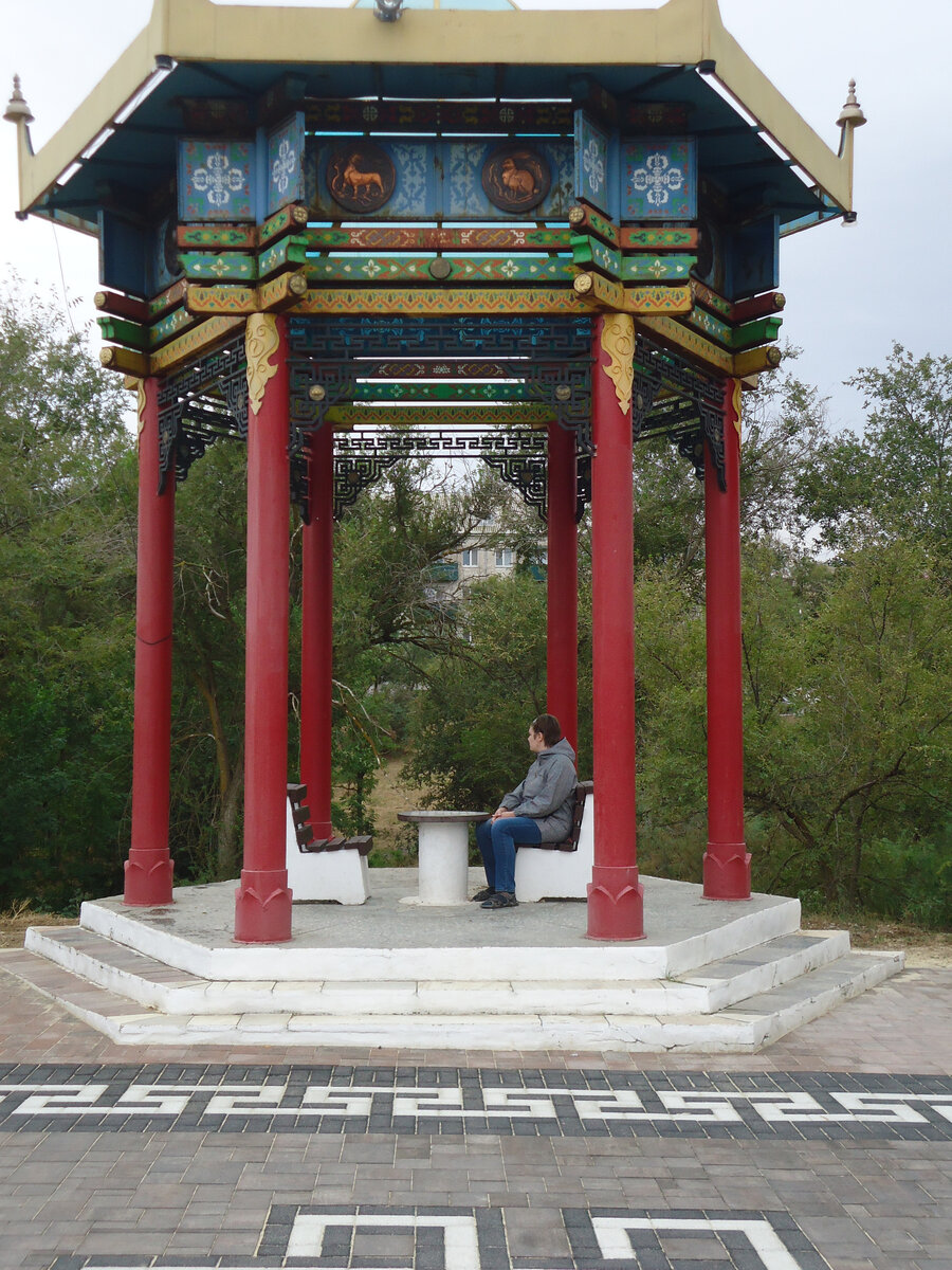 Шахматная пагода в Элисте