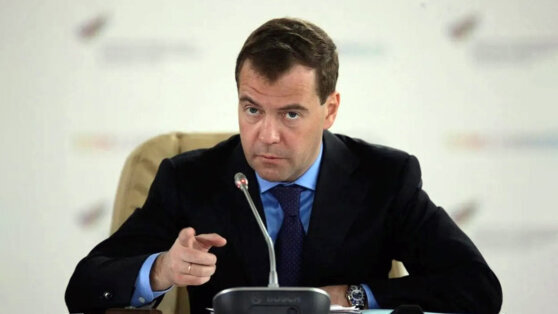    Медведев связал американскую помощь Киеву с желанием США модернизировать свой ВПК Роман Захаров