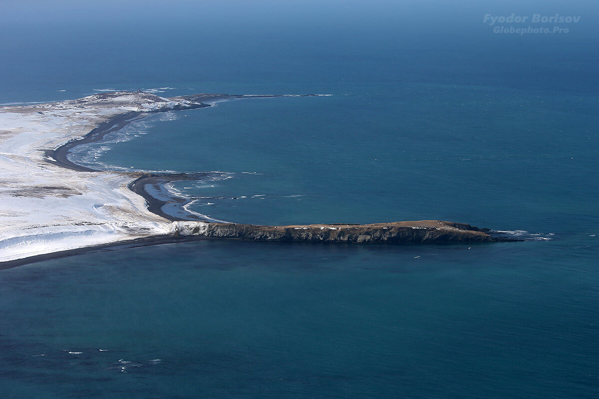1. Вот и сам остров. 