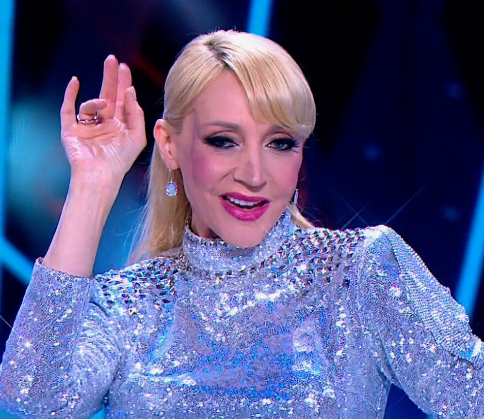 К.Орбакайте.