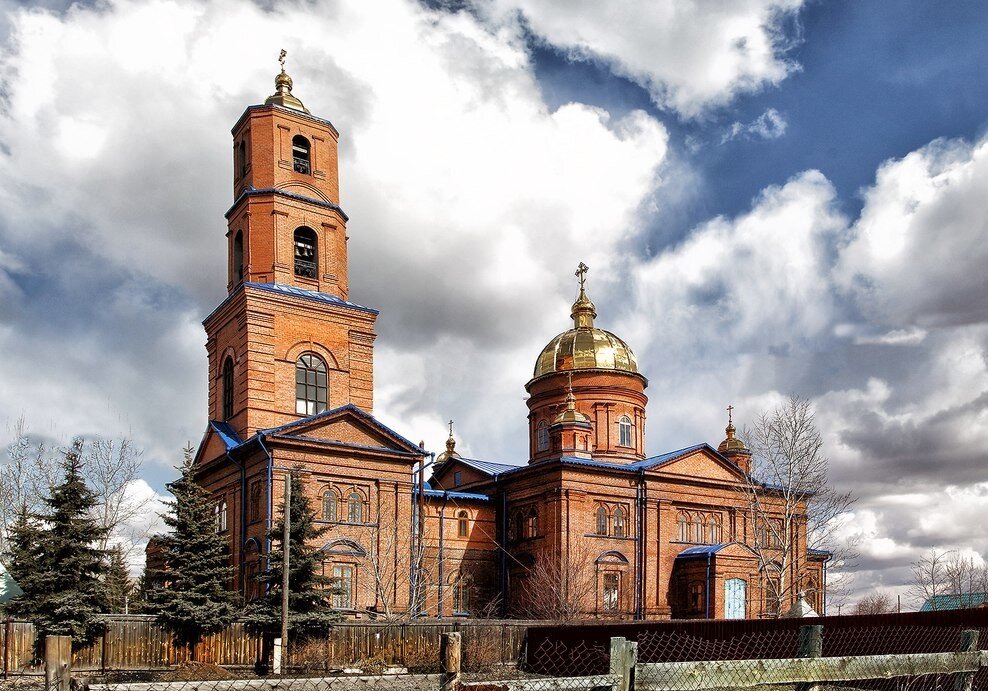 Храм Введения во Храм Пресвятой Богородицы с. Введенское Курганская обл., Кетовский район. Дата постройки - конец 19 века, реконструкция окончена в 2005 г.