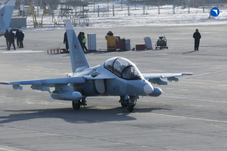 Ростех передал новые модифицированные Су-30СМ2 и Як-130 в войска