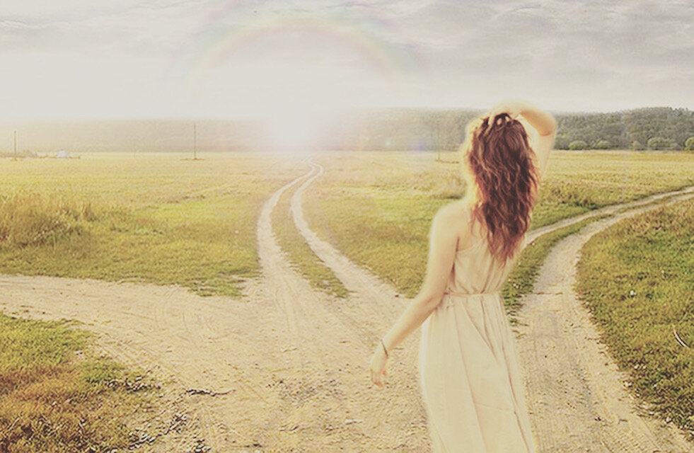 Перед нашей женщиной столько дорог  она сама выбирает ту, которая приведет ее к счастью