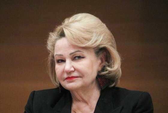    Нина Останина