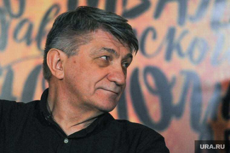    Александр Сокуров считает, что у него больше нет возможности снимать кино в РФ