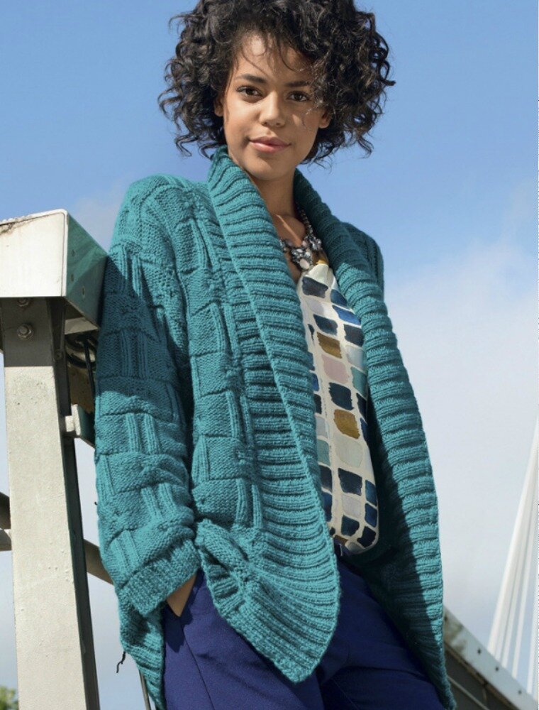 Стильный кардиган цвета морской волны с шалевым воротником. Спицы