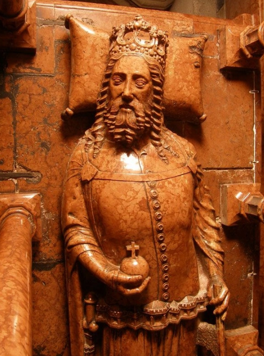 Портрет короля на крышке саркофага