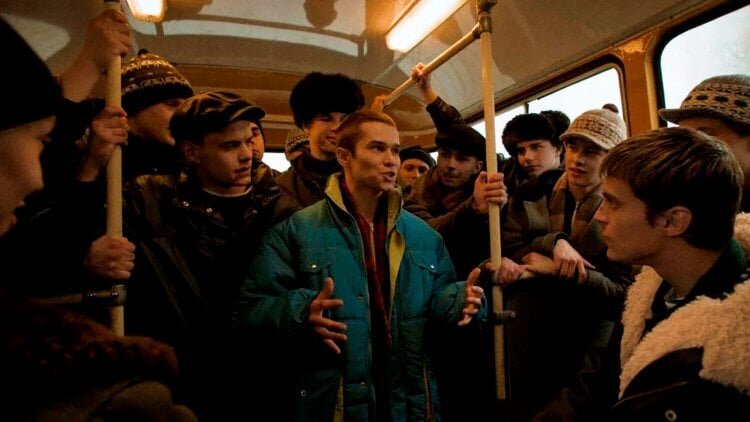    Посмотреть сериал «Слово пацана. Кровь на Асфальте» можно абсолютно бесплатно. Изображение: forbes.ru