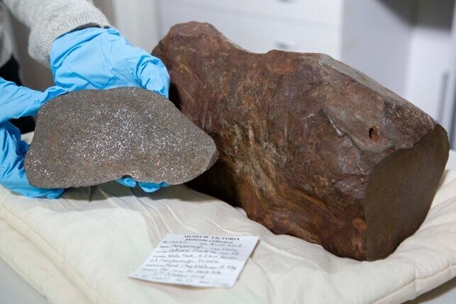     Мужчина хранил древний метеорит, думая, что это камень с золотом! Интересная история