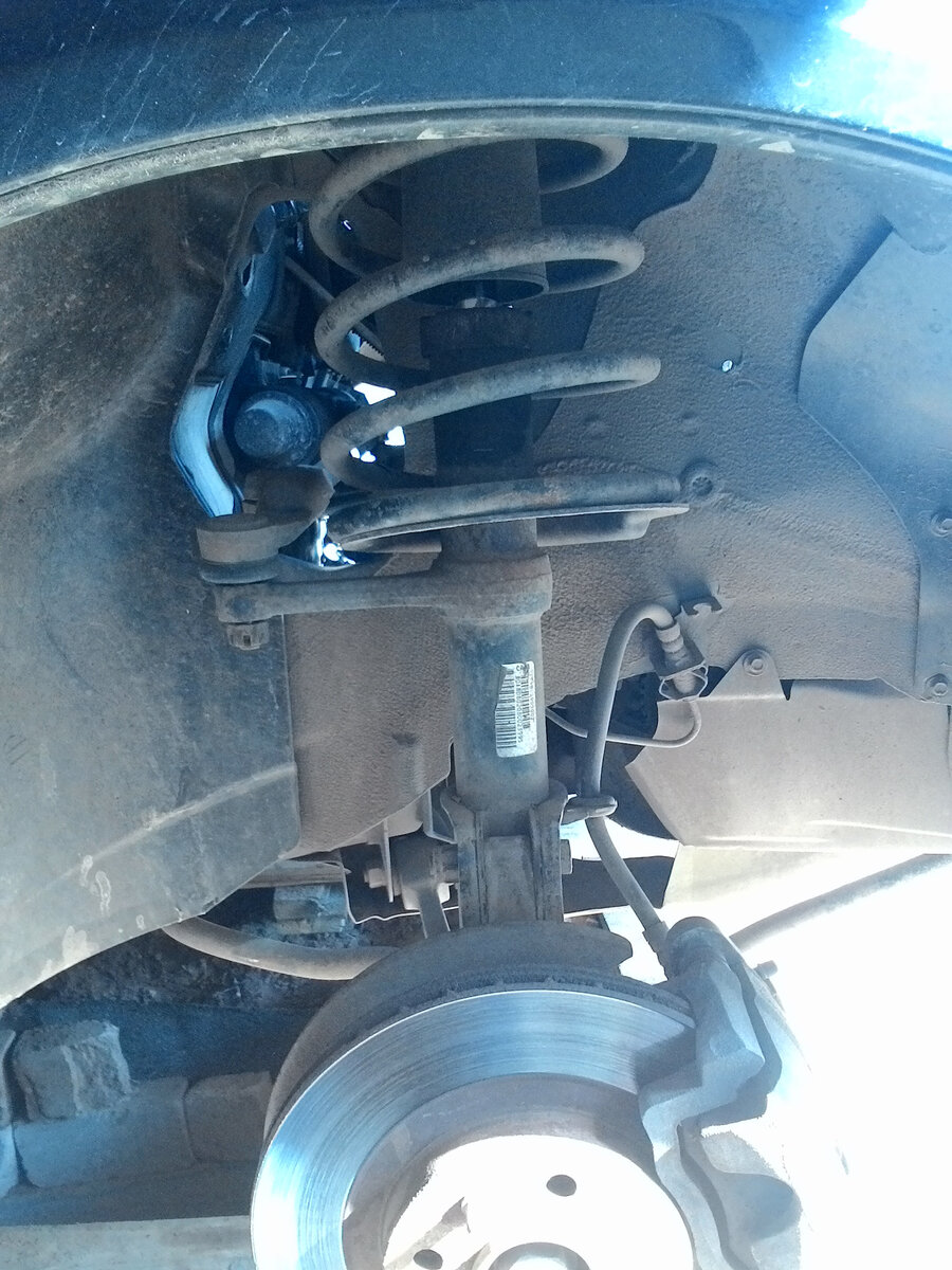 Спереди и сзади в Гранте одинаково сильно трясёт всех в машине. 