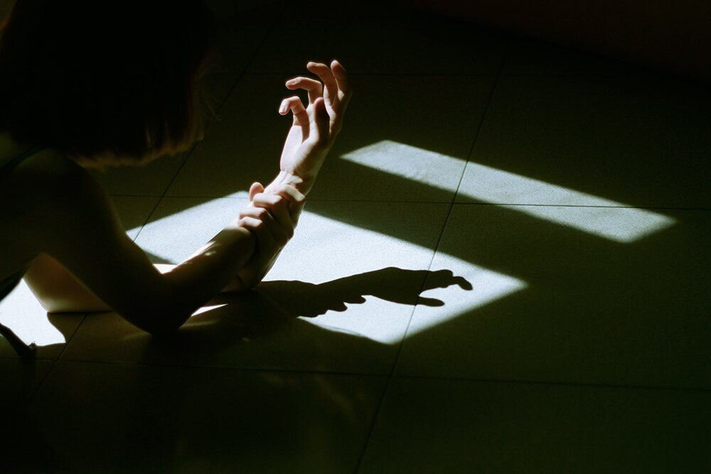 Одержимость майкла кинга постер. Наркотическая зависимость. Одержимость майкла кинга бюджет. Одержимость зависимость. Одержимость любовью к женщине.