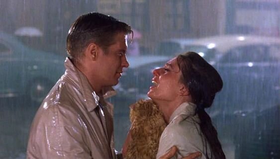 Кадр из фильма «Завтрак у Тиффани» (1961), экранизации одноимённой повести Трумена Капоте. // pinterest.com