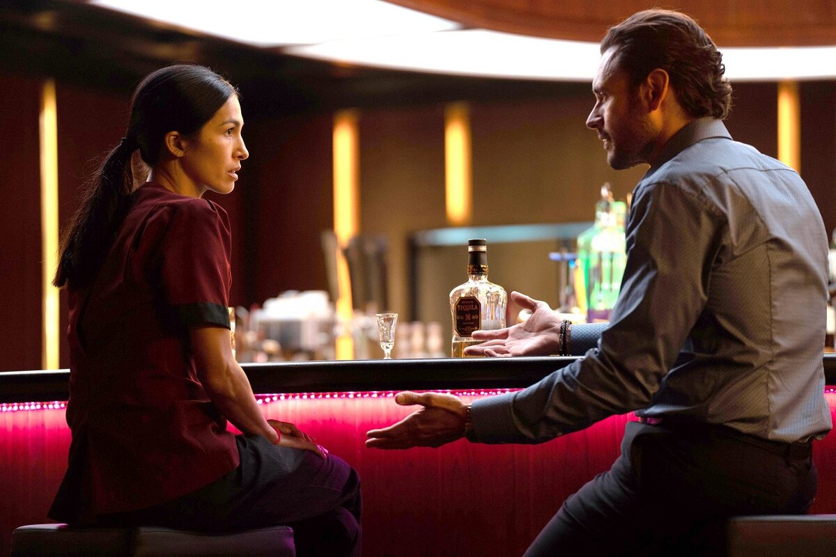 Кадр из сериала "Уборщица. История матери-одиночки"