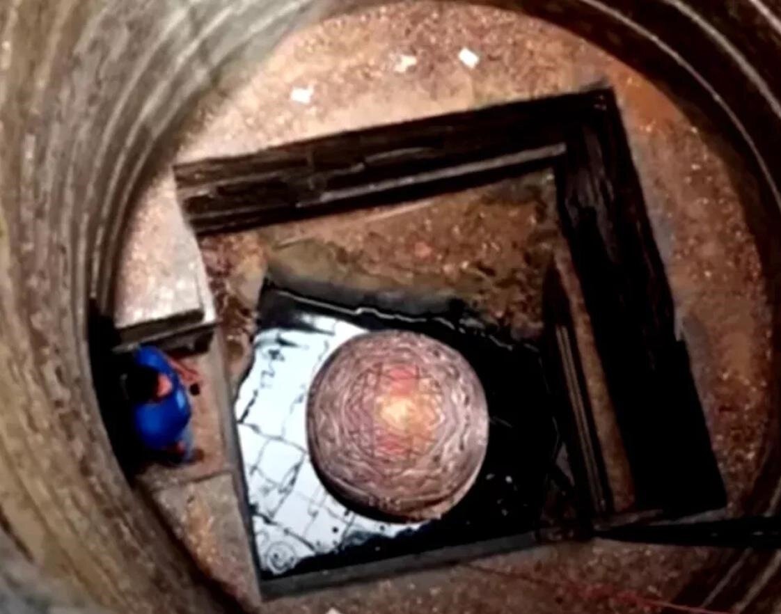 Удивительные результаты изучения колодцев в храмах сиддхаров. 
Источник фото: https://x-files.site/images/news/12/58/5/drevkol_2_t5.jpg