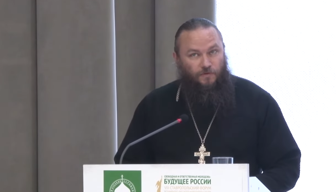 Джозеф Глисон принял православие и работает священником в России 