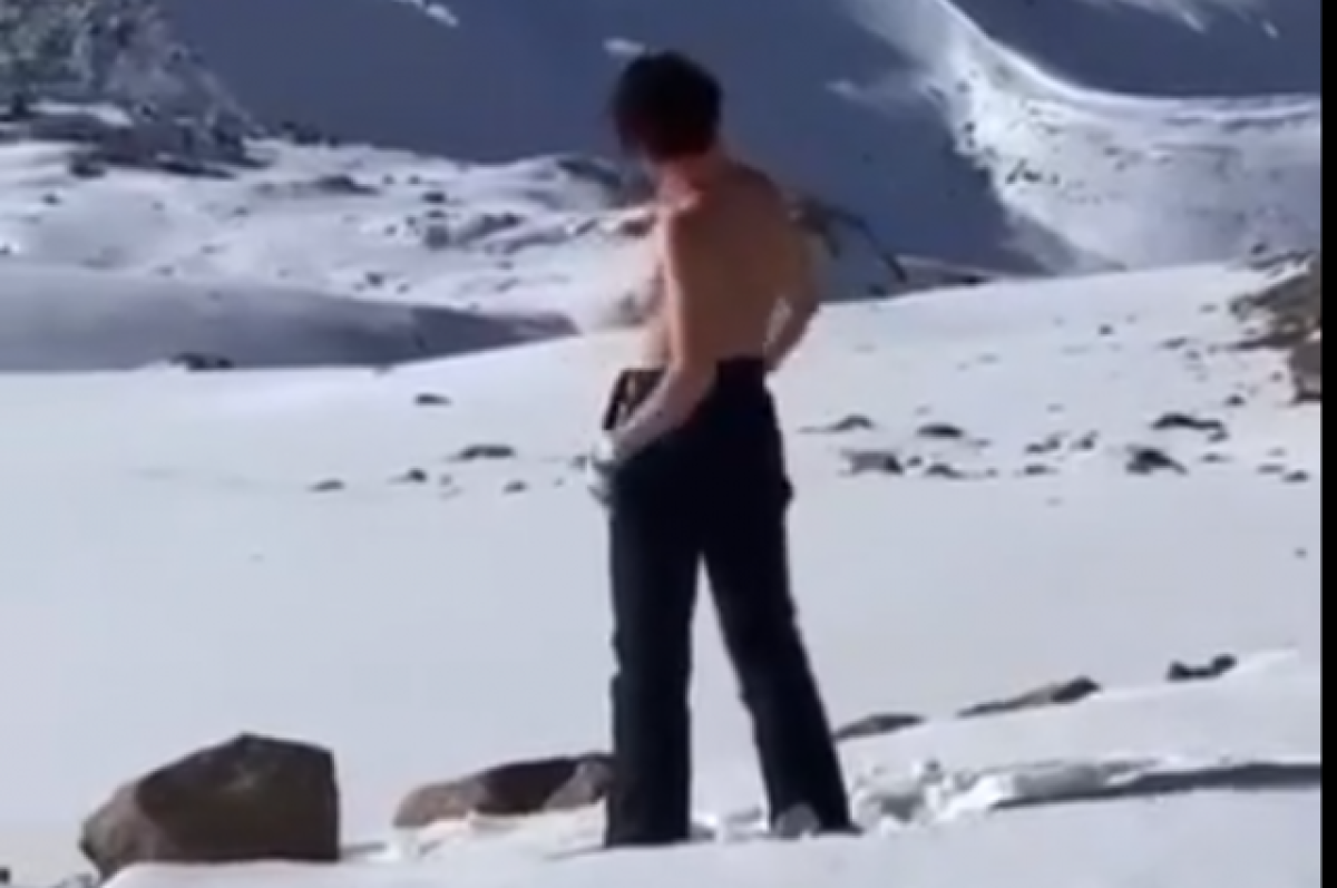    Экс-сенатор Татьяна Лебедева снялась топлес на видео