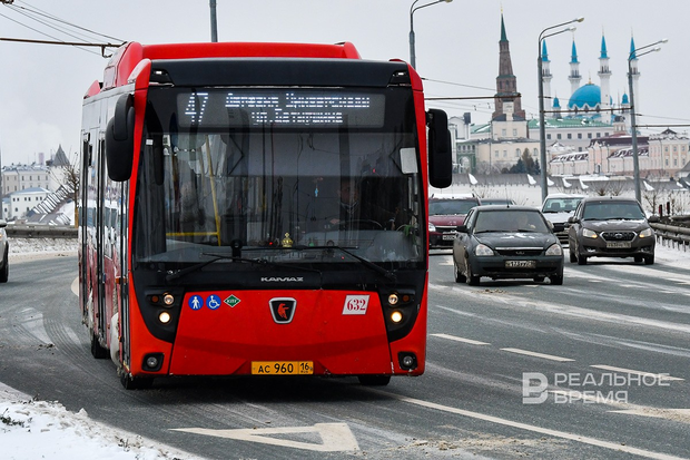 Глава Комитета по транспорту исполкома Казани Айдар Абдулхаков рассказал — на апрель 2020-го на фоне пандемии оператор задолжал перевозчикам 27 млн рублей, а самому оператору агенты задолжали 130 млн. realnoevremya.ru/Максим Платонов 