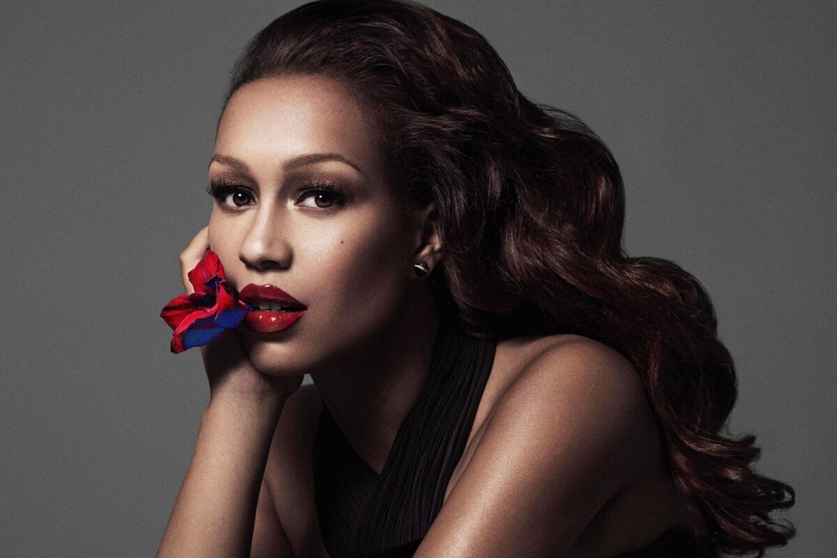 Ребекка Фергюсон (родилась в 1986 г.) — британская соул-певица и автор песен. 
В 2010 году Фергюсон заняла второе место в седьмой серии The X Factor. Позже, в декабре 2011 года, она выпустила свой дебютный альбом под названием Heaven. Альбом достиг 3-й строчки в британском чарте альбомов.