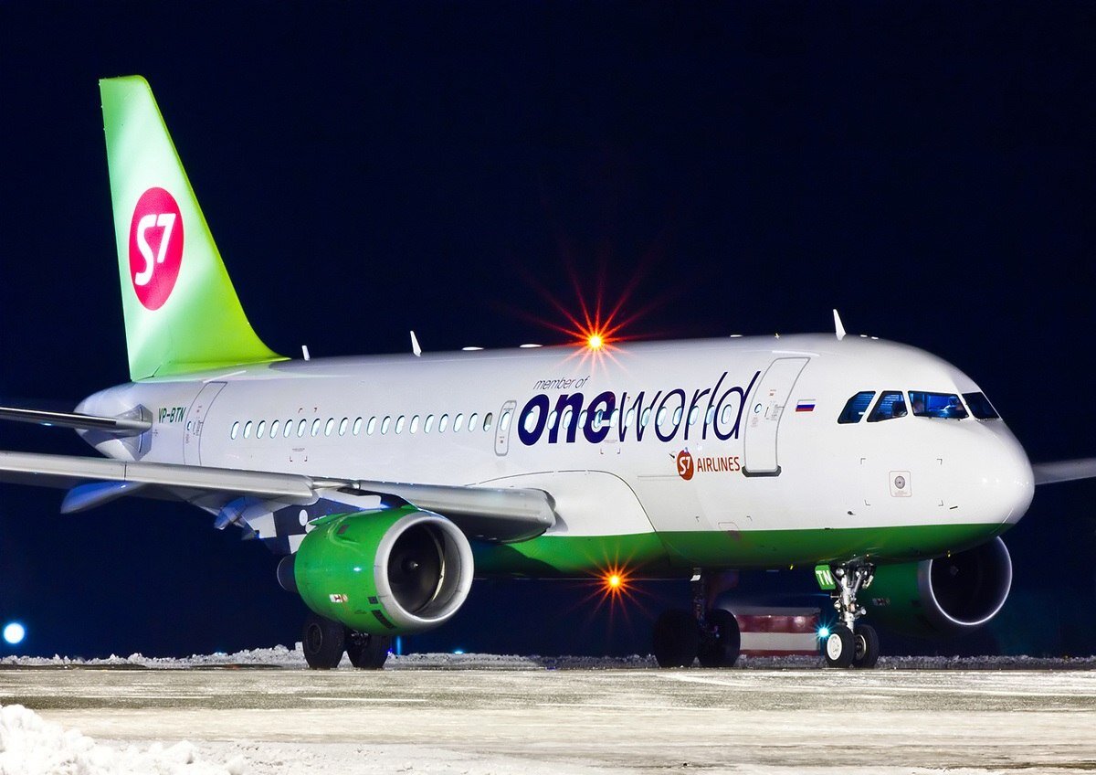 Airbus A320 в ливрее Oneworld S7