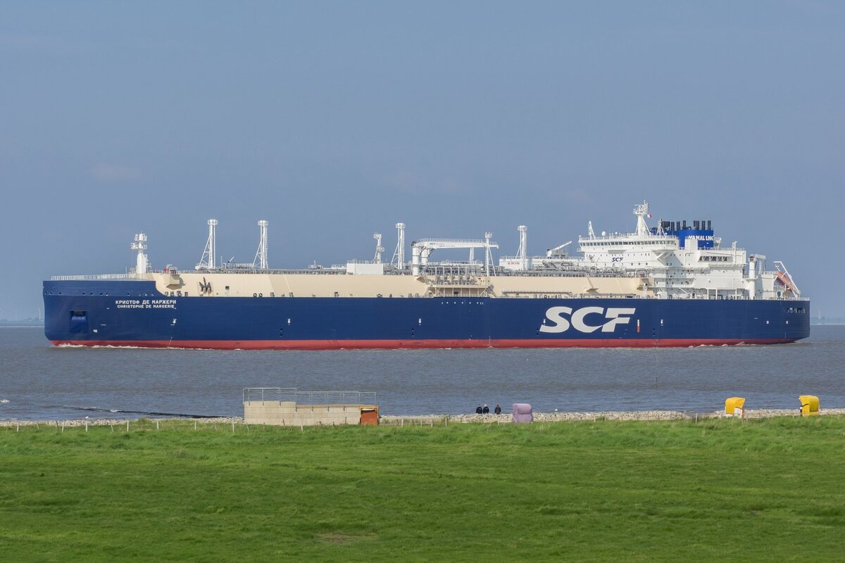 В составе флотилии Совкомфлота (SCF) несколько танкеров-газовозов. Этот возит СПГ с терминалов НОВАТЕК на Ямале. Ещё несколько работают на линии от Портовой (Ленобласть)