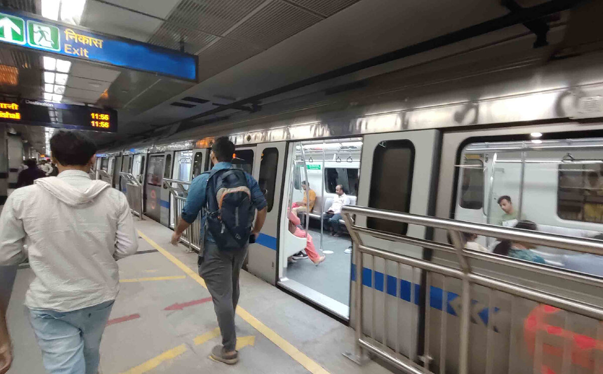 Метро в Дели