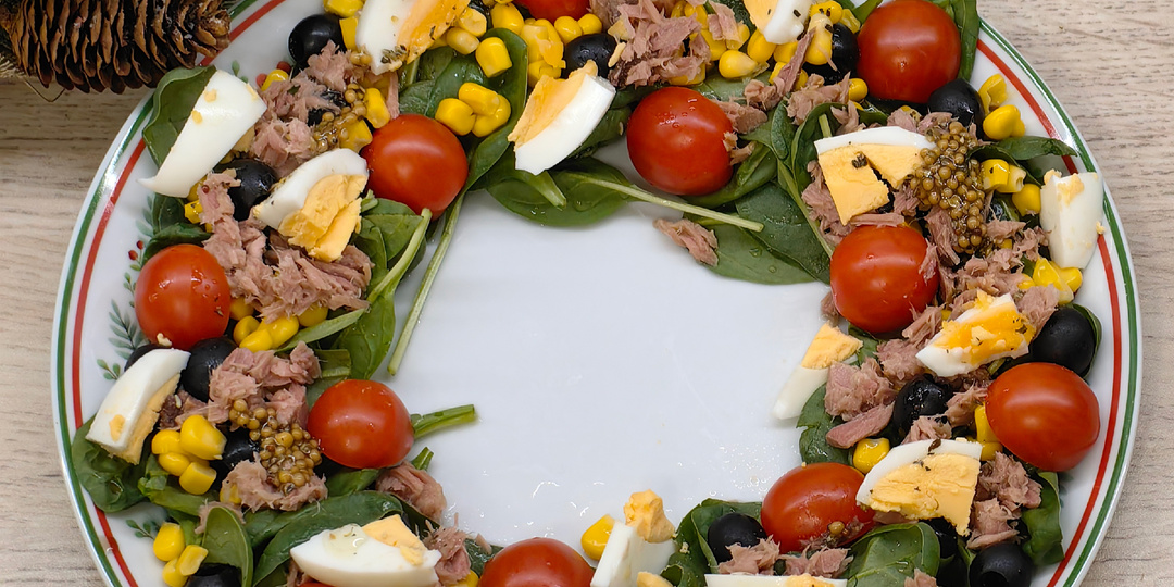 Представляем вашему вниманию восхитительный салат “Инсалатонна” - потрясающее украшение для праздничного новогоднего и рождественского стола