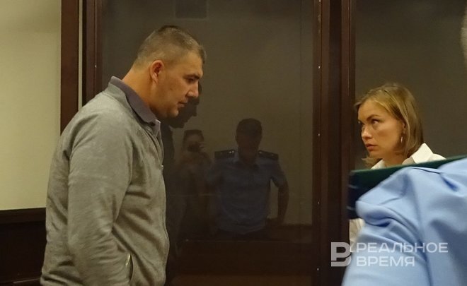 Фото: realnoevremya.ru (Зиганшин и адвокат Гумирова)