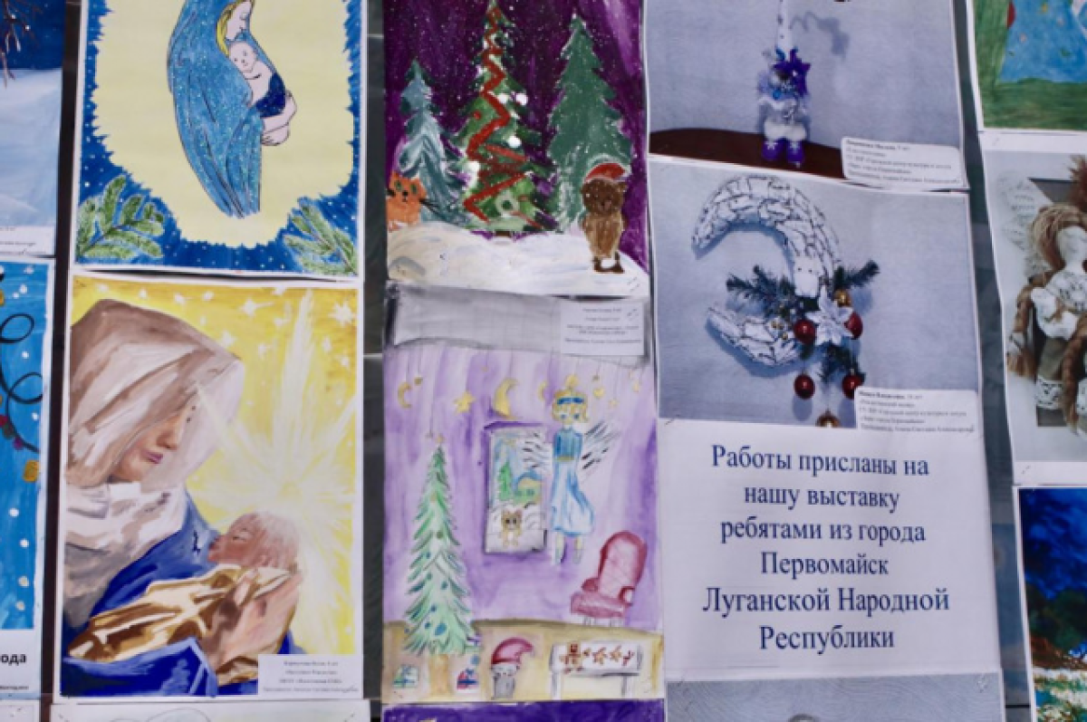    В Калуге открылась традиционная рождественская выставка детского творчества