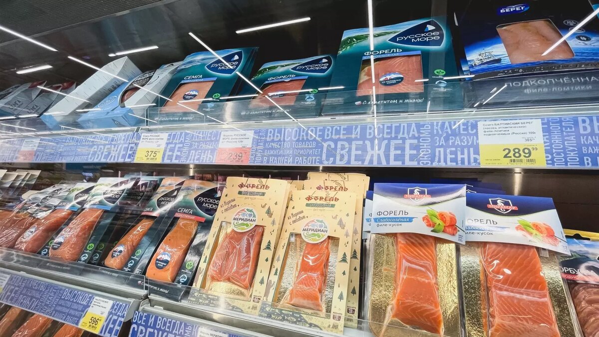     Красноярцы составили топ мест, где можно купить рыбу и икру. В топ попал рынок.