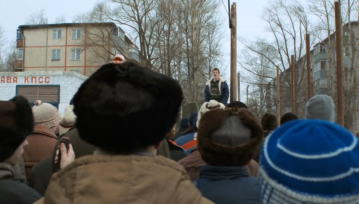 по улице Пионерская 25, 27
