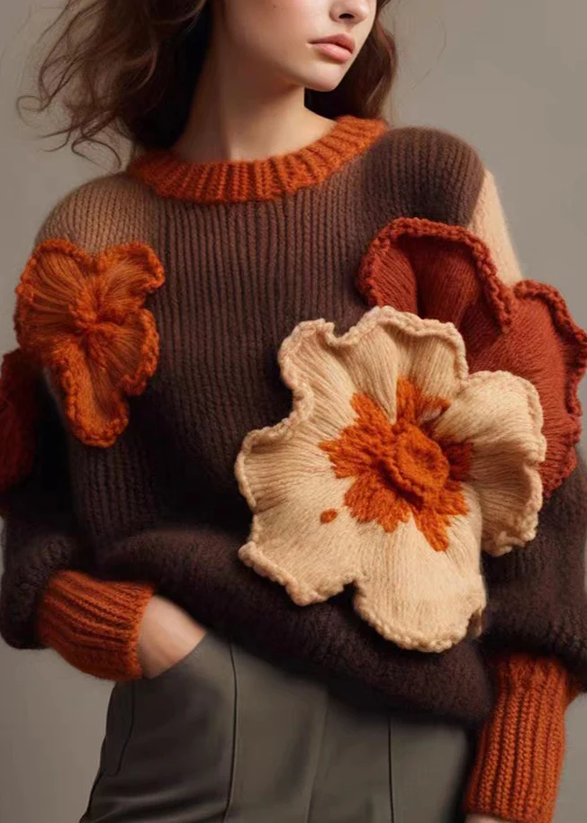 Вязаный спицами пуловер с эффектной косой в центре переда Haze от дизайнера Louisa Harding.