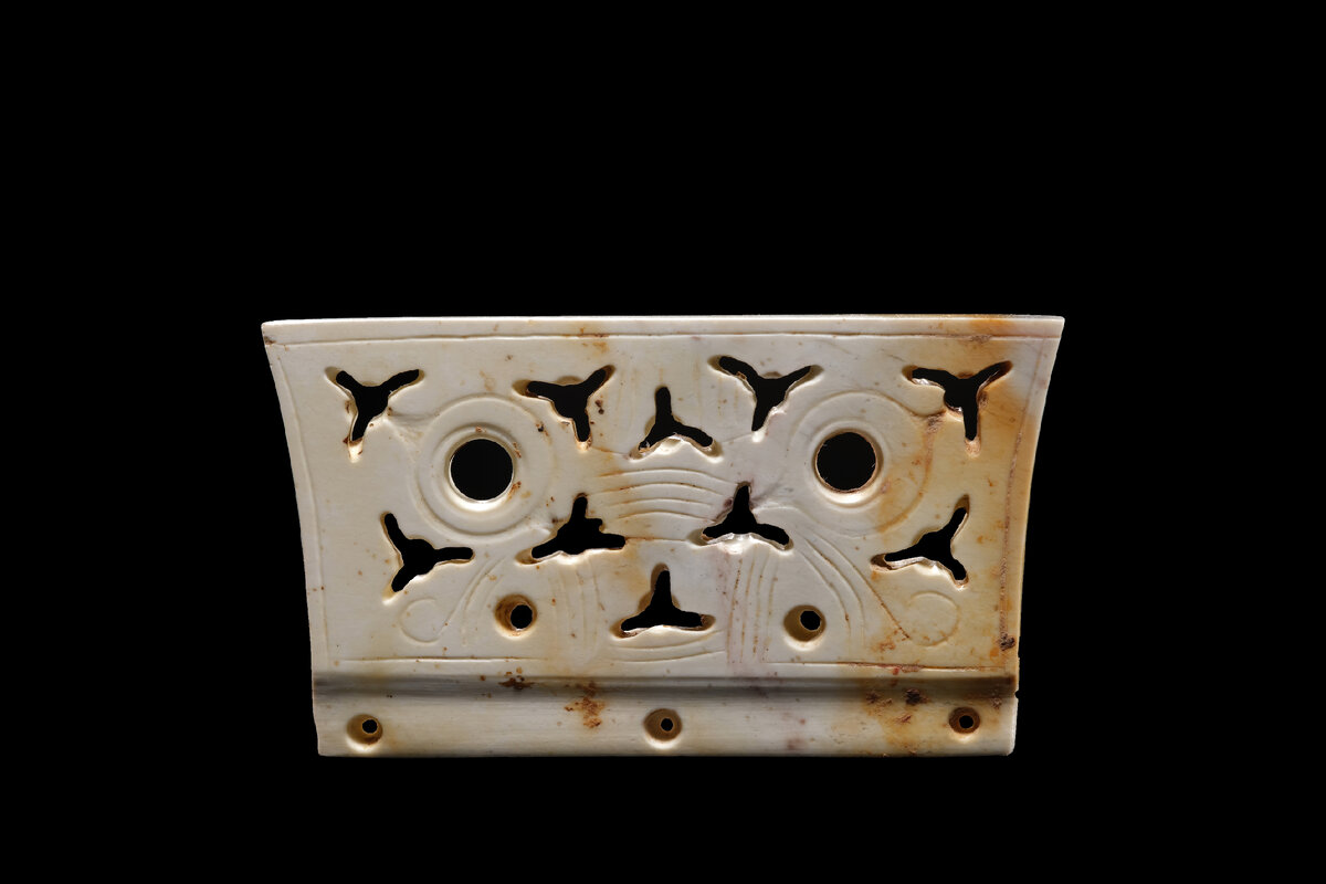 Находка в гробнице M106