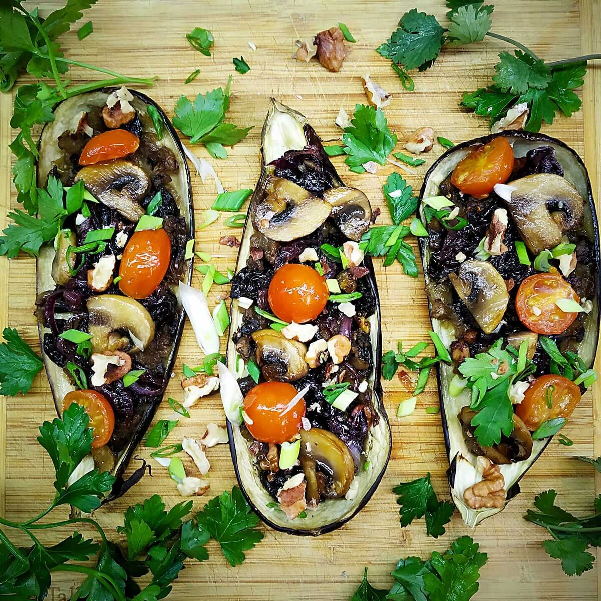 Баклажаны запеченные с грибами
